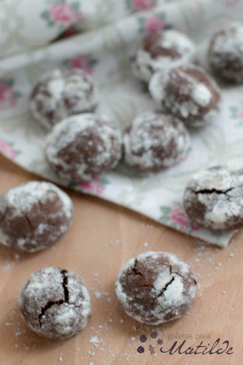 Galletas crinkles de chocolate