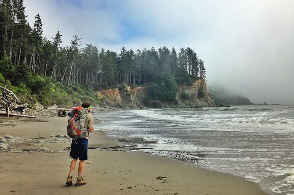 Viajar como mochilero descubrir playas desiertas