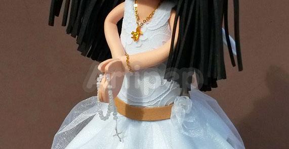 Fofucha de comunión con rosario