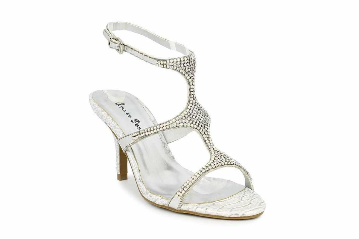 alma en pena - sandalia alta plateada con brillos