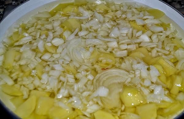 freir cebollas y papas