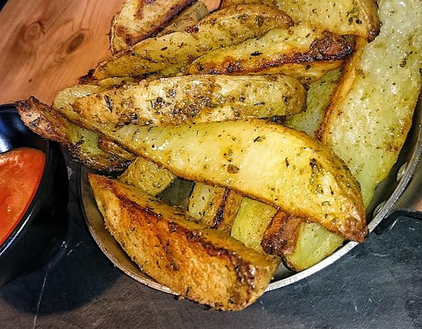 OMA Bistró Barcelona, patatas a la brasa