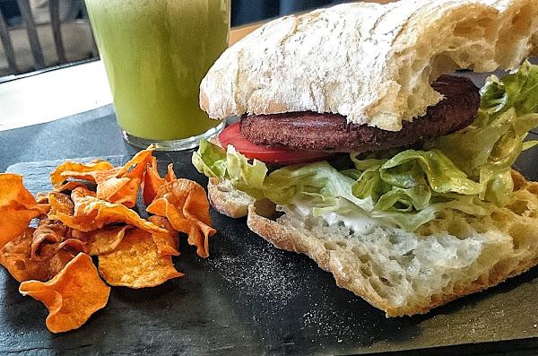 OMA Bistró Barcelona, hamburguesa vegetariana