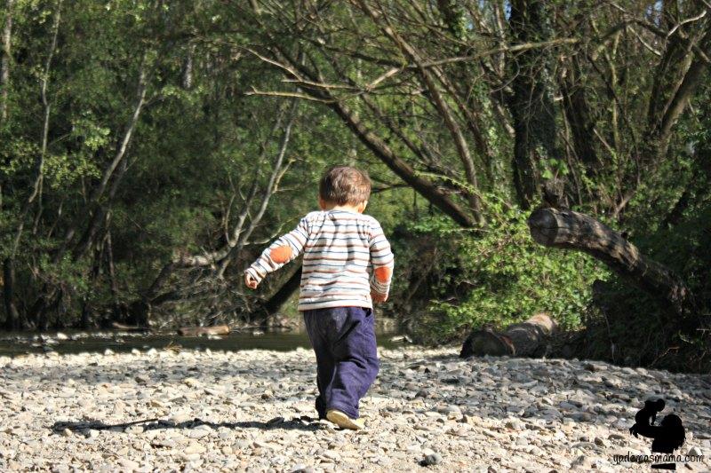 corriendo por el río