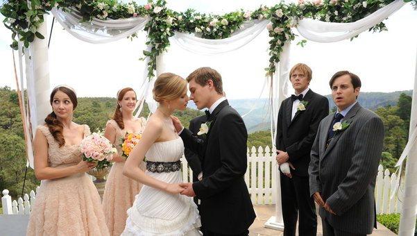 Una-boda-de-muerte_54243901421_53699622600_601_341