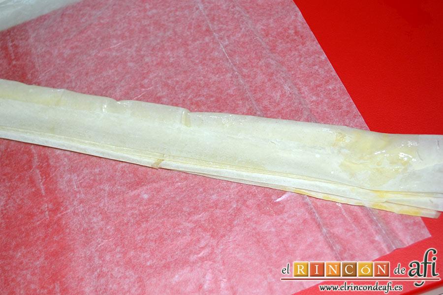 Tarta crujiente, plegamos cada hoja extendida a modo de abanico