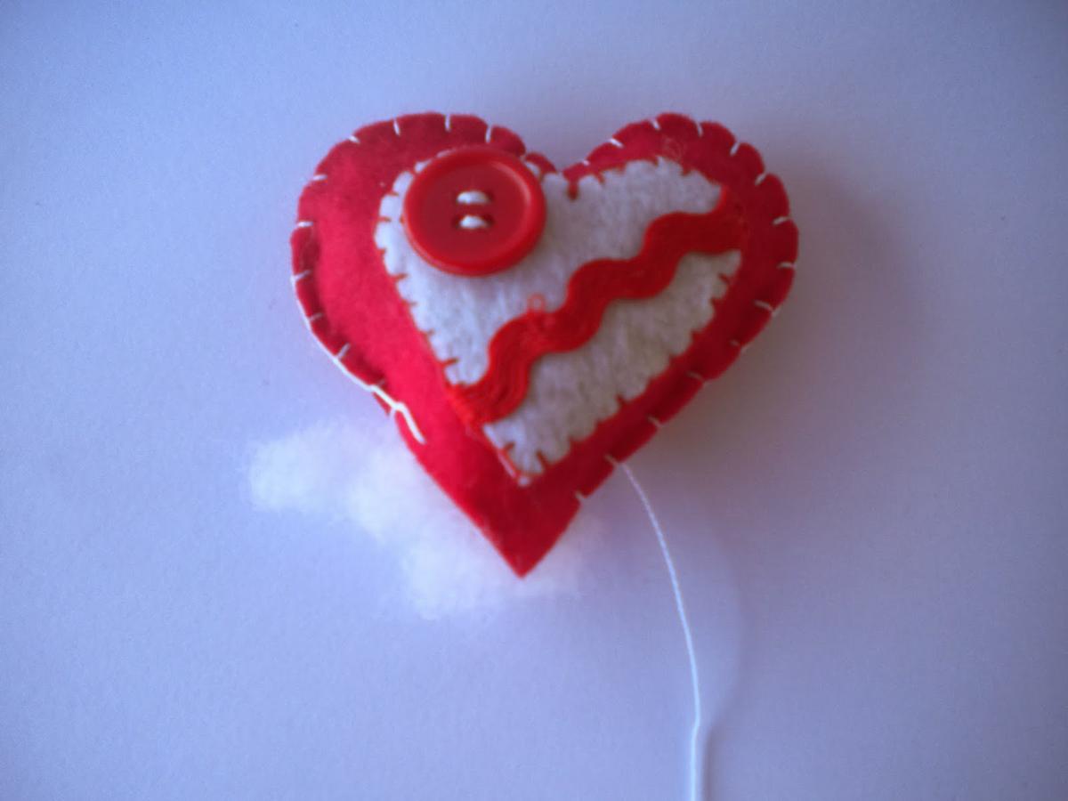 Manualidades Caseras Inma Corazones de fieltro como meter la guata