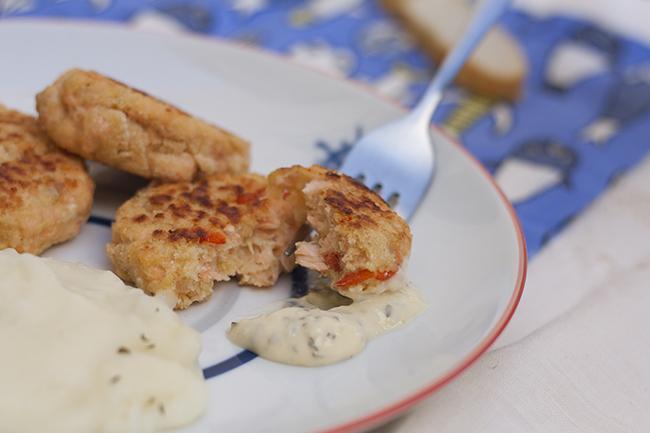 la-cuchara-azul-hamburguesa-salmon-salsa-tartara