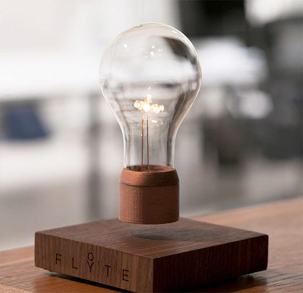 Flyte lámpara que levita