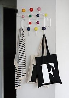 perchero-eames-columna