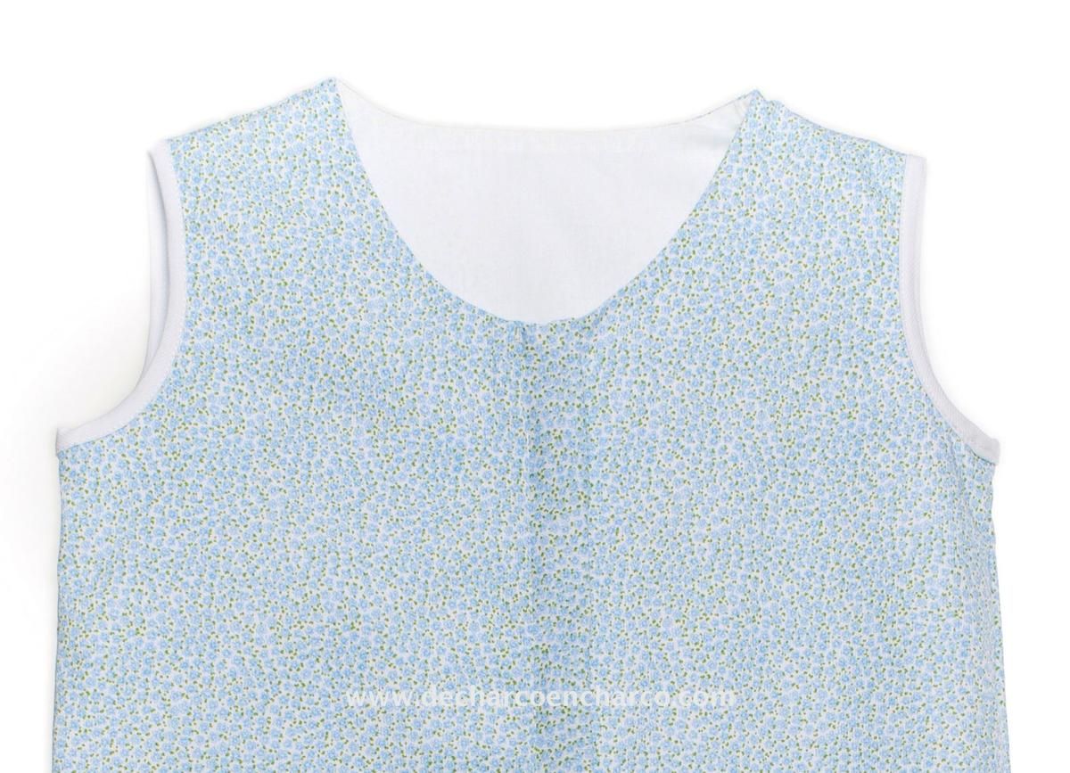 Saco de dormir con cremallera central flores azules