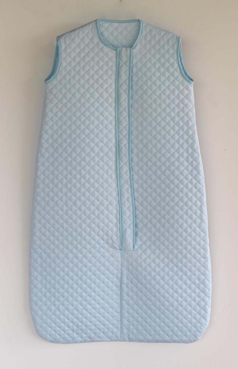 Saco de dormir en piqué guateado azul