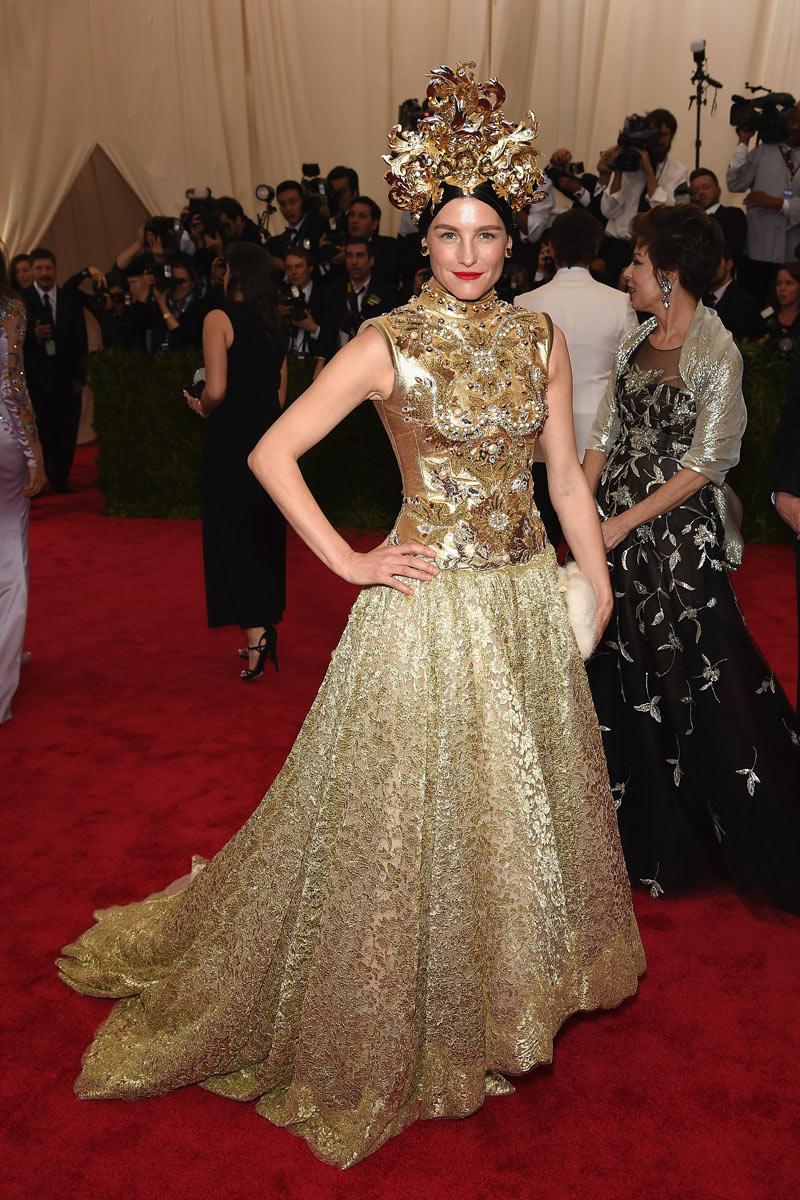 alfombra_roja_celebrities_e_invitados_gala_met_2015_734880685_800x