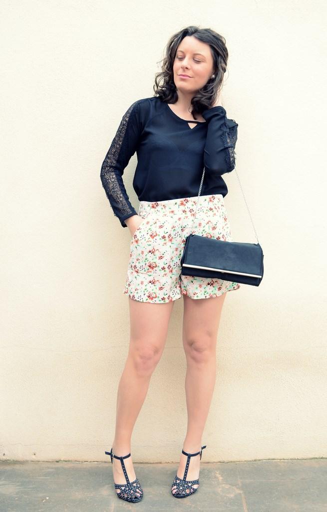 Mi Vestido Azul - Printed Soft Short (18)