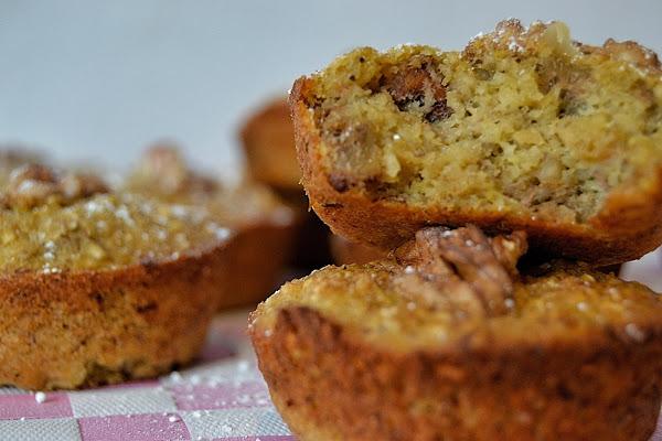 MAGDALENAS DE PLÁTANO Y NUECES