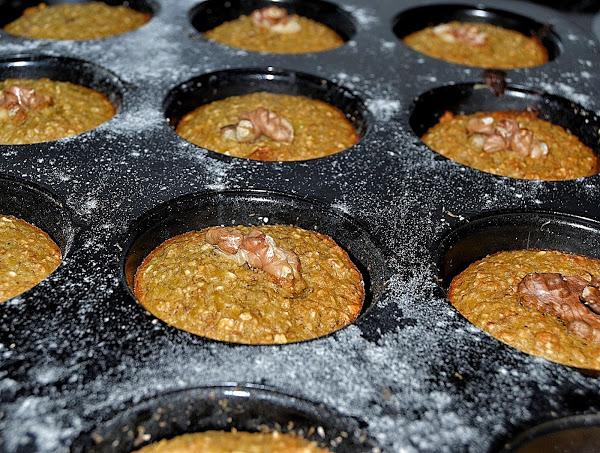 MAGDALENAS DE PLÁTANO Y NUECES