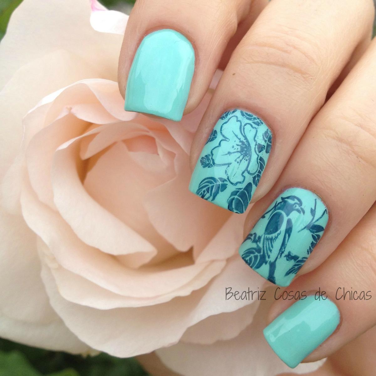 Essence Efecto Gel y Bundle Monster.2