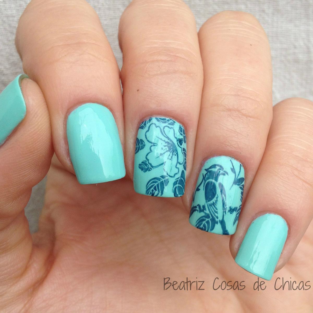 Essence Efecto Gel y Bundle Monster.4