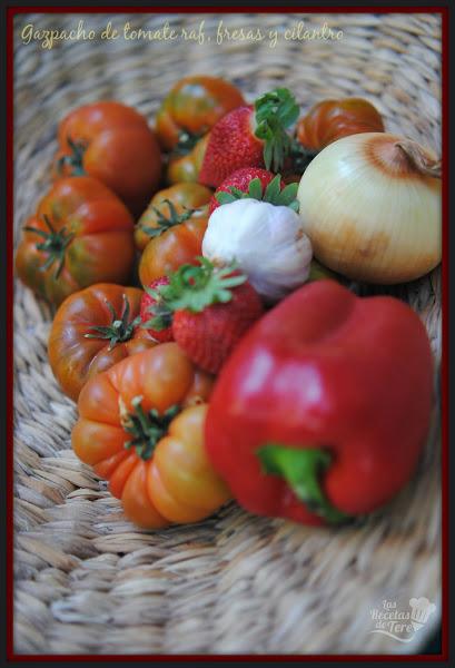 gazpacho de tomate raf fresas y cilantro tererecetas 02