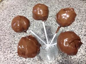 cubrir con chocolate- pop cakes de chocolate sin azúcar