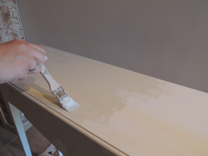 pintamos la consola en color organza