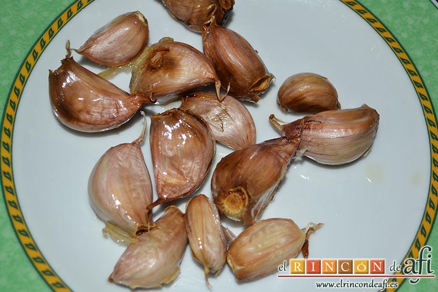 Cochifrito con papas brutas, cuando estén dorados los sacamos y los reservamos