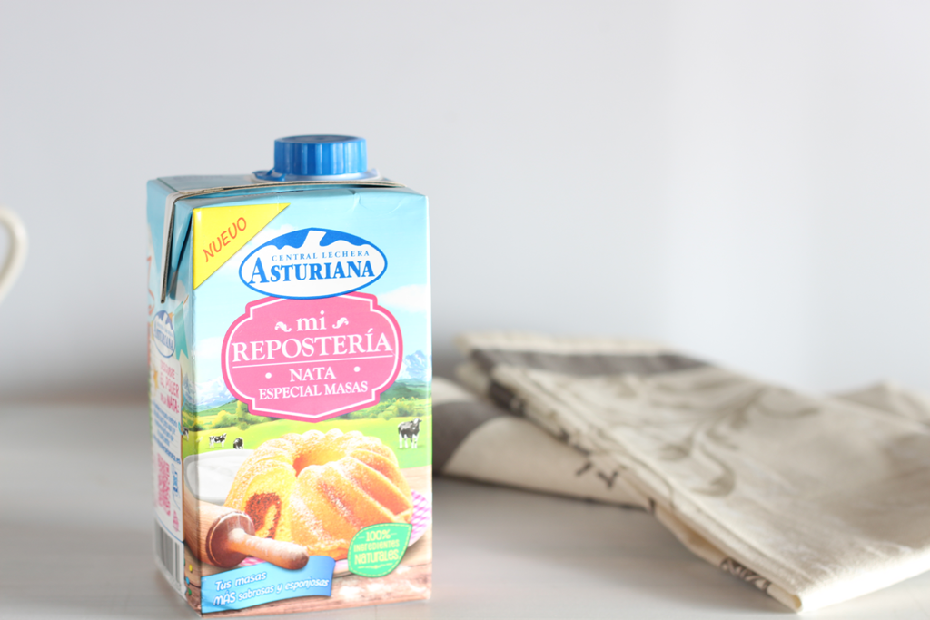 Nata (crema de leche) reposteria