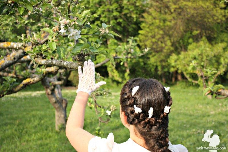 niña comunión flores