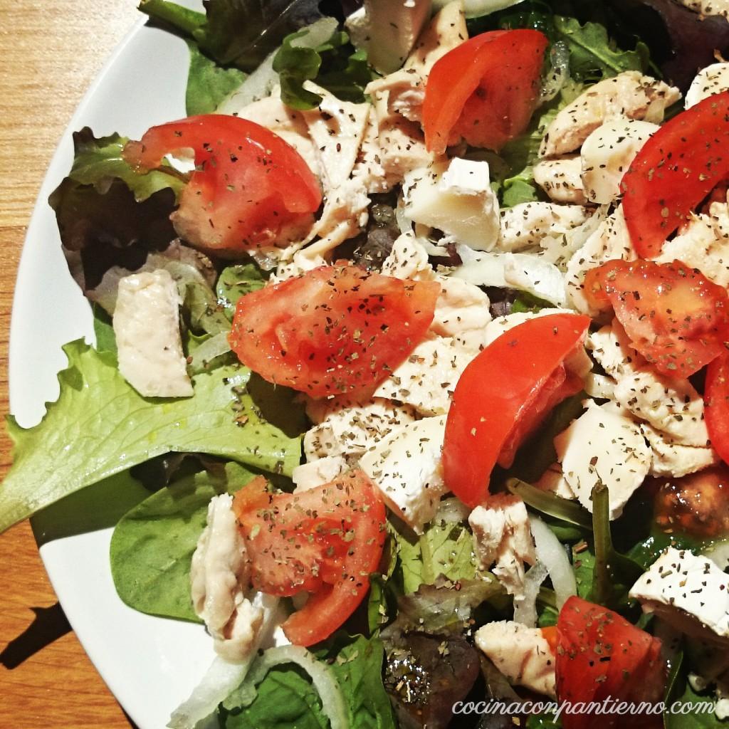ensalada-pollo-albahaca