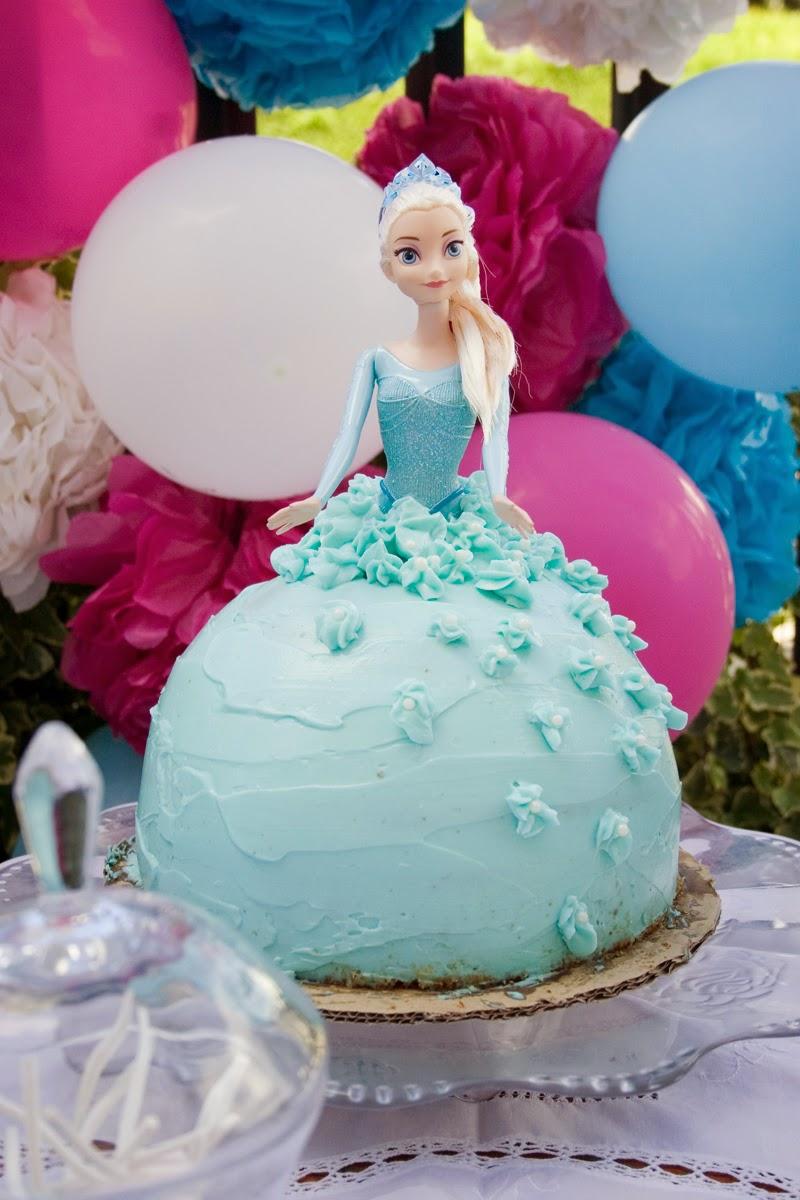 Tarta muñeca Elsa de Frozen - Cumpleaños Frozen1