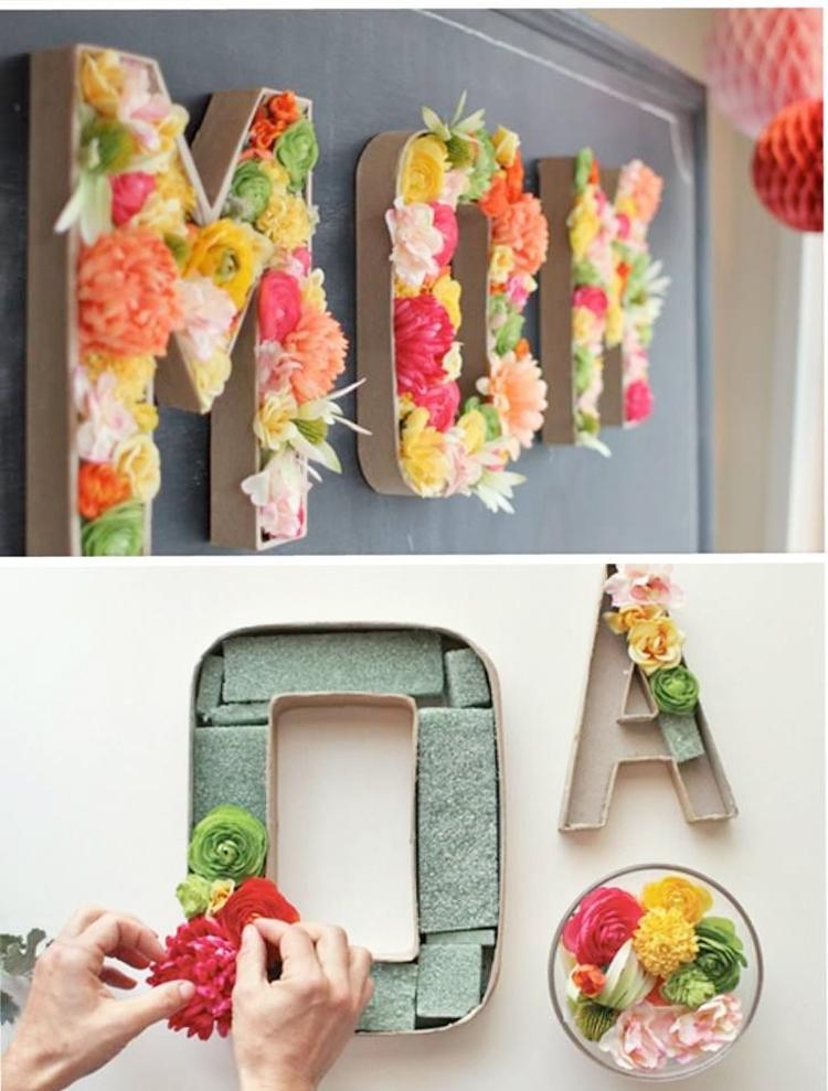 letras tridimensionales decoradas con flores
