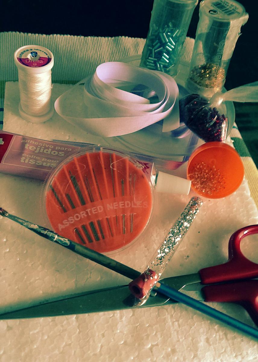 cuentas de colores y purpurina