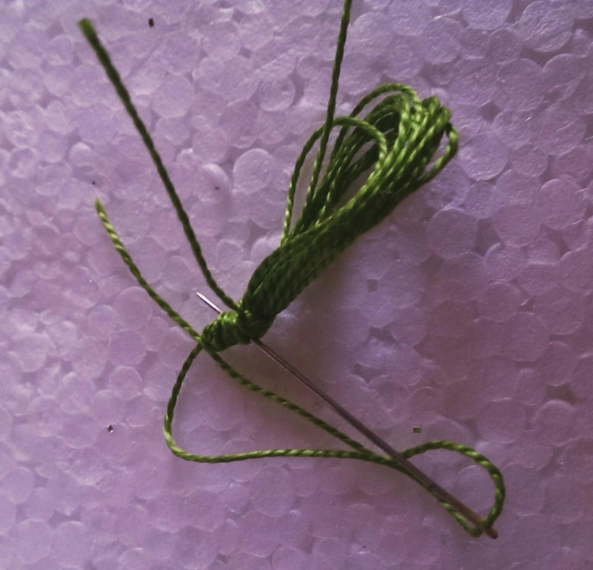 Y lo hacemos también por medio del extremo anudado