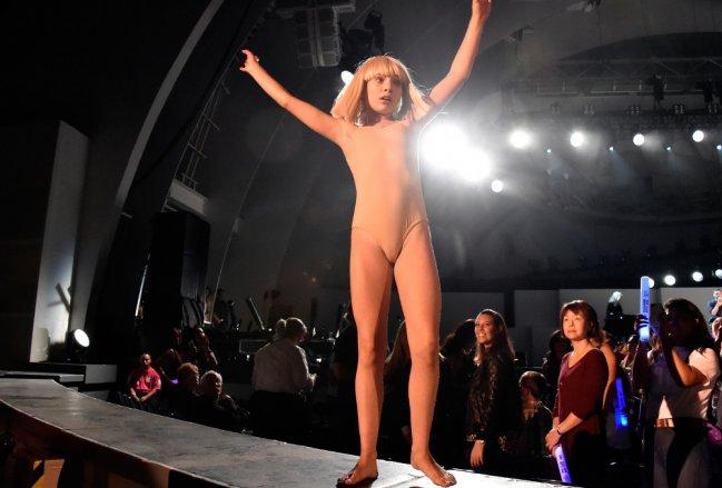 maddie-ziegler-sia-video