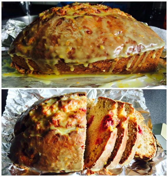 Bizcocho de platano y frambuesas con glaseado de naranja listo para difrutar