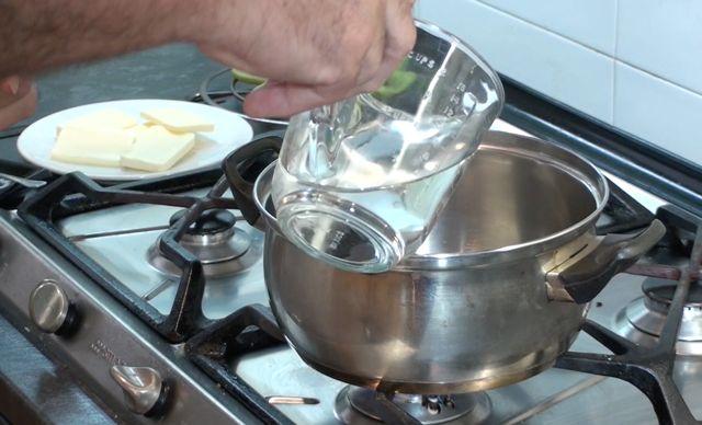 Profiteroles de Nata (crema de leche) con Chocolate caliente07