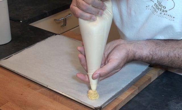 Profiteroles de Nata (crema de leche) con Chocolate caliente29