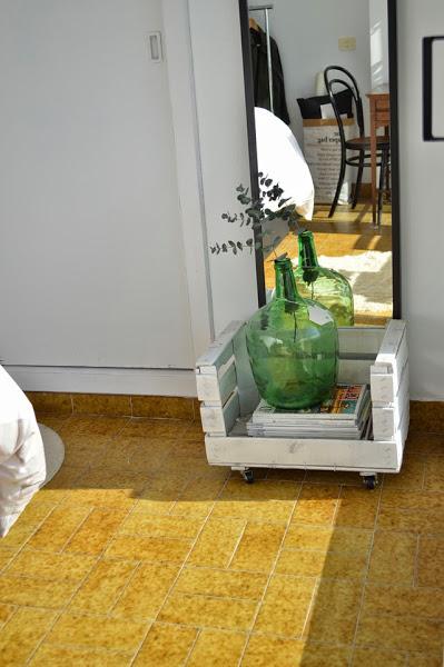 antes-despues-dormitorio-suelo-lamas-autoadhesivas-estilo-nordico