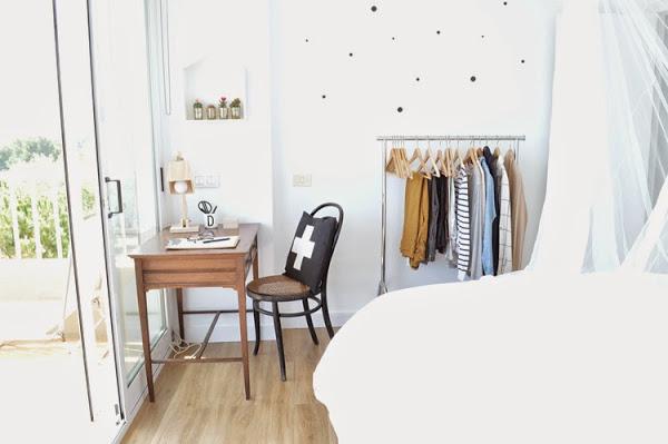 antes-despues-dormitorio-suelo-lamas-autoadhesivas-estilo-nordico