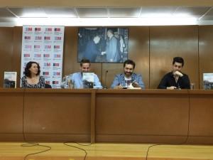 Inaugurando la sesión de presentación de la mano de María Luisa Azcárraga, directora de la B.P.Manuel Alvar y Guillermo de los Mozos de la editorial Diversidad Literaria.