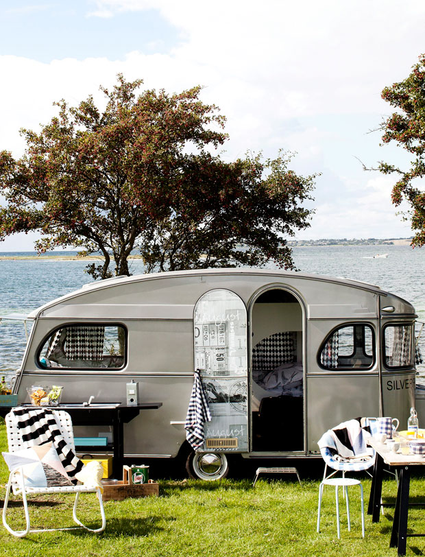 Glamping caravana azul