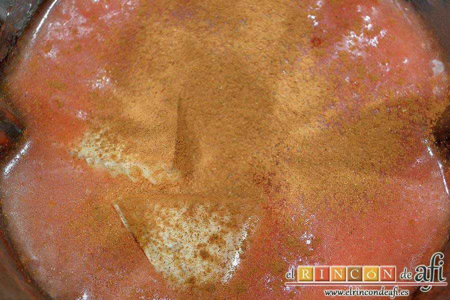 Batido de guayabo, queso y naranja, añadir la canela y batir