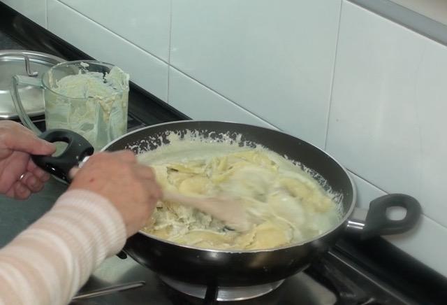 Raviolis con Salsa de Nueces25