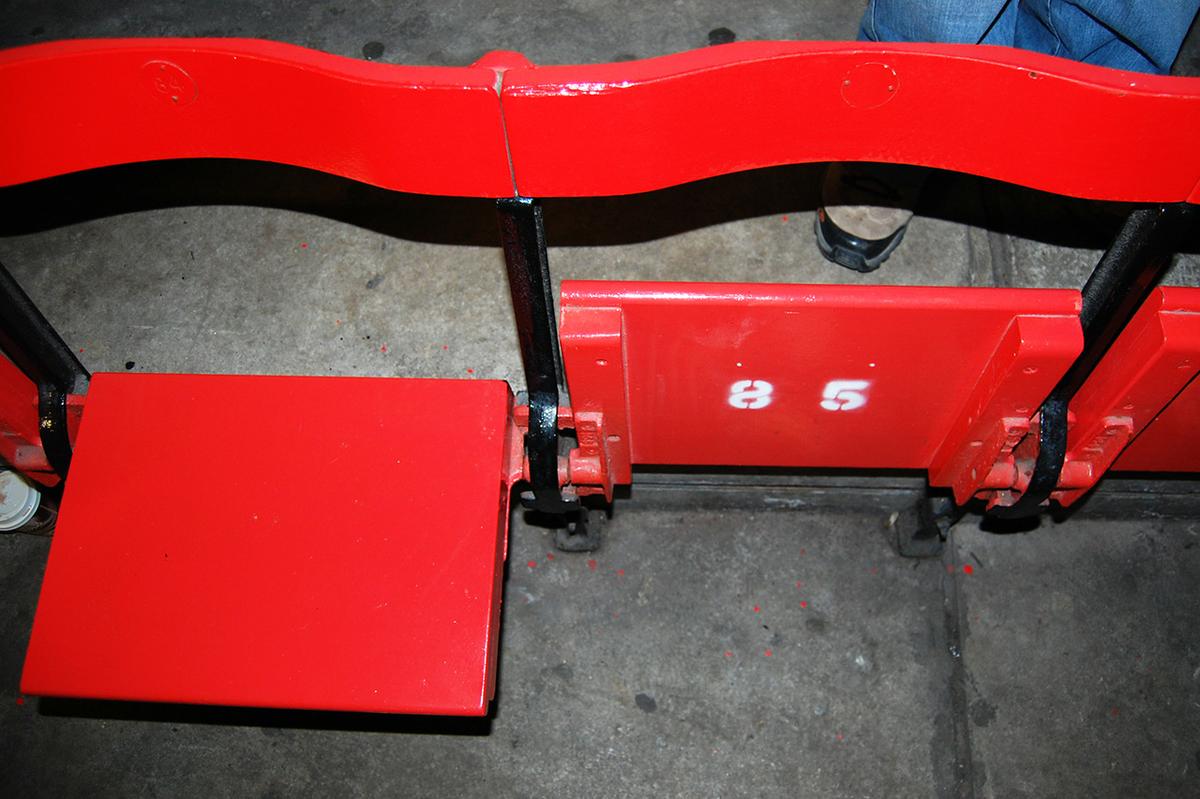 Asientos de madera en Anfield (Liverpool)