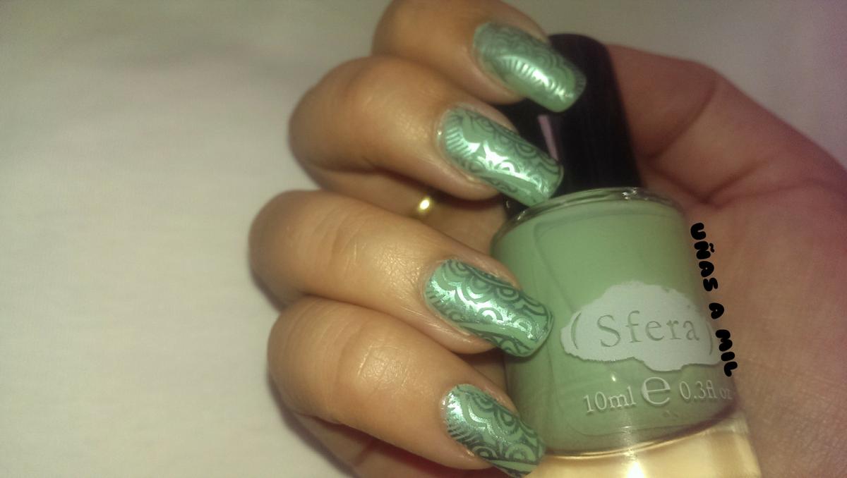 diseño_uñas_estampación_verde_menta (2)