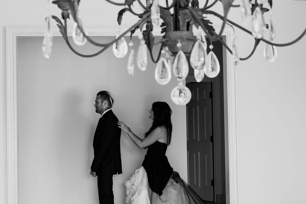 Monochrome-and-rustic-wedding-6