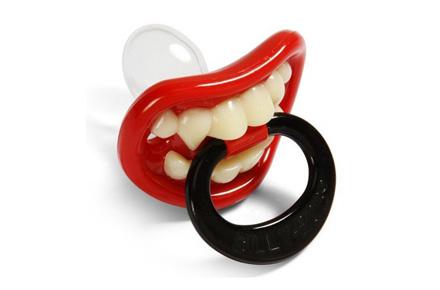 regalos-originales-chupete-vampiro1