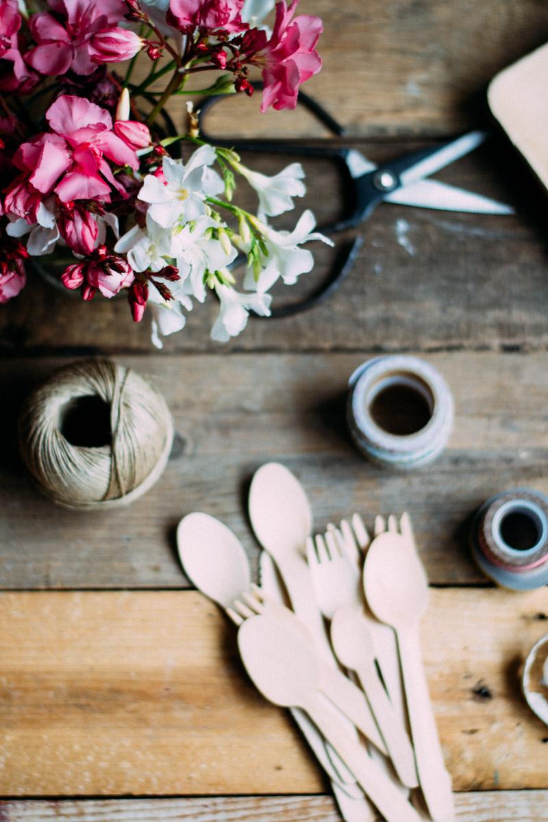 decora tus cubiertos de madera