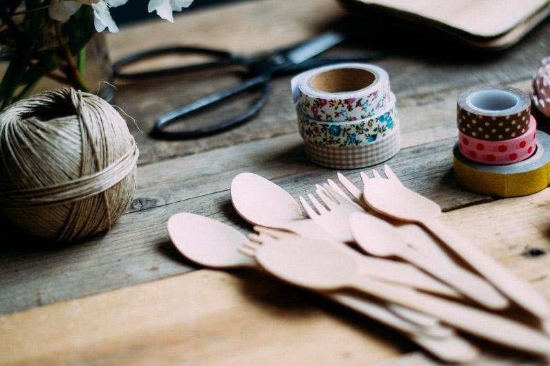 decora tus cubiertos de madera