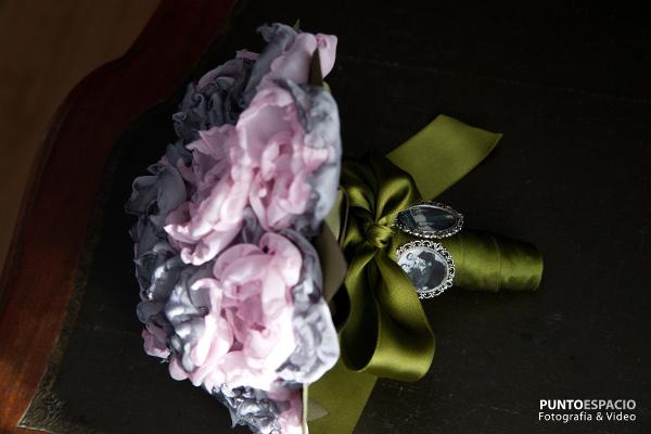 Boda Juanma y Annie Ramo de novia: Blanca Blanco